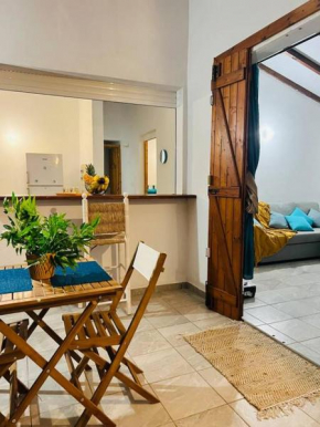 MAISON CHALEUREUSE AVEC JARDIN